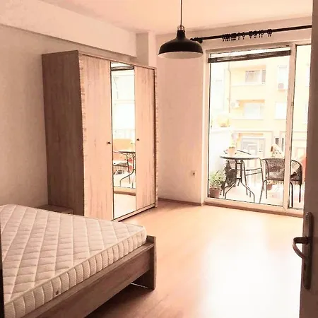Central Bright And Cozy *